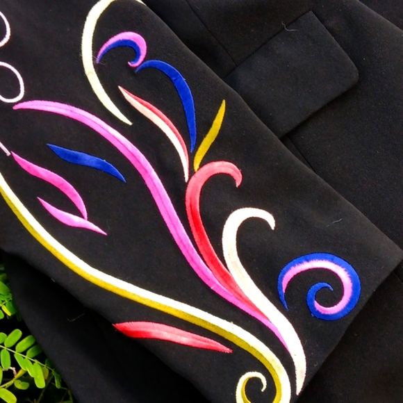 PSALMS: CIV LADIES COLORFULLY EMBROIDERED LUX BLAZER - Picture 1 of 16